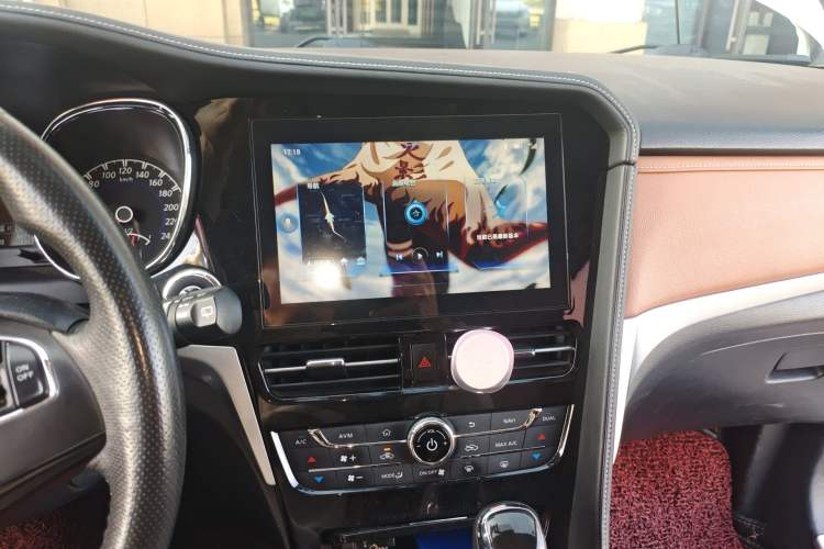Used Venucia T70 2018 2.0L CVT Smart Enjoyment Sport Edition Audio And AC Panel