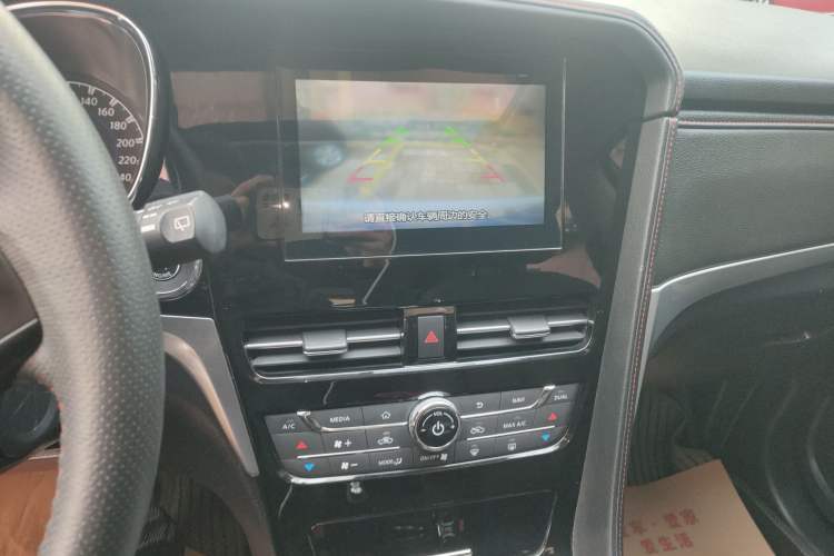 Used Venucia T70 2018 2.0L CVT Smart Enjoyment Version Audio And AC Panel