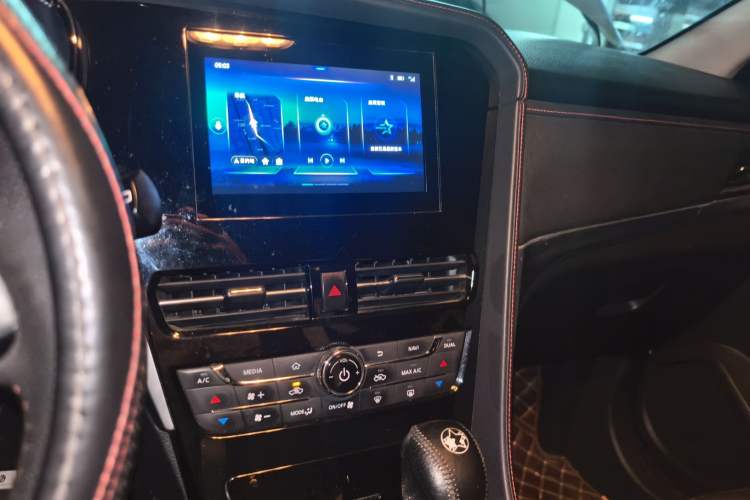 Used Venucia T70 2018 2.0L CVT Smart Enjoyment Version Audio And AC Panel