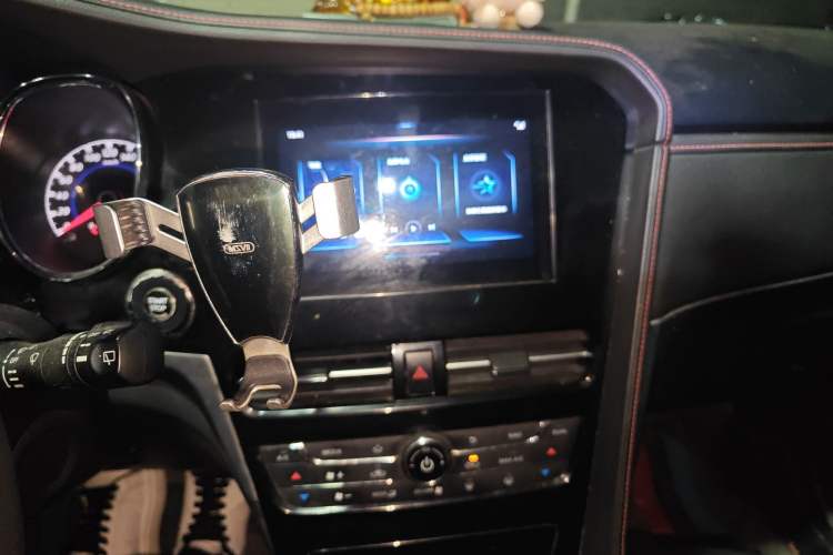 Used Venucia T70 2018 1.4T Manual Enjoyment Edition Audio And AC Panel