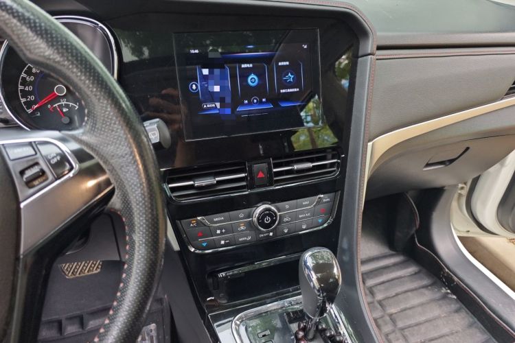 Used Venucia T70 2018 2.0L CVT Smart Enjoyment Version Audio And AC Panel