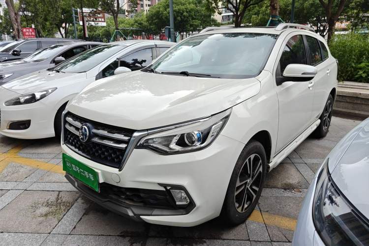Used Venucia T70 2018 2.0L CVT Smart Enjoyment Version Guazi used car, China used car export, Used car for sale, Used  cars, Cheapest cars for sale