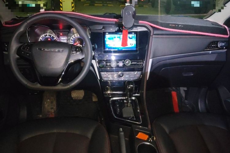 Used Venucia T70 2018 2.0L CVT Smart Enjoyment Version Center Console