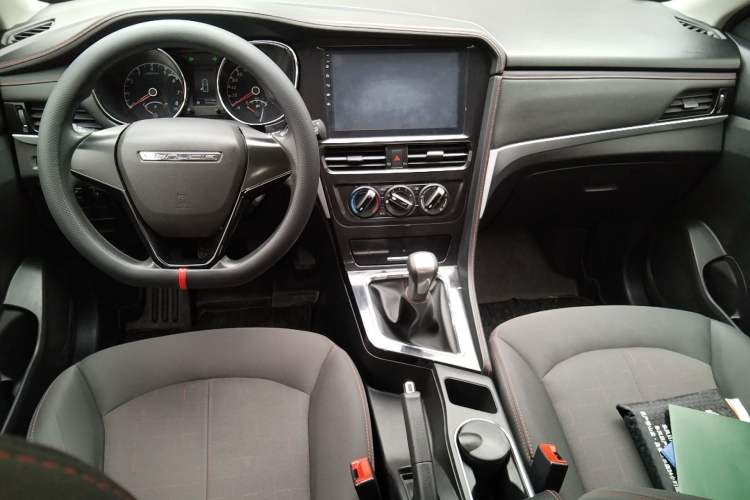 Used Venucia T70 2018 1.6L Manual Enjoyment Edition Center Console