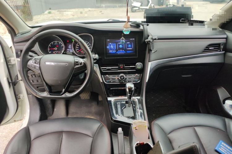 Used Venucia T70 2018 2.0L CVT Smart Enjoyment Version Center Console