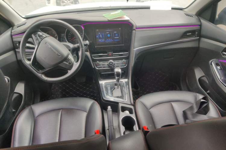 Used Venucia T70 2018 2.0L CVT Smart Enjoyment Version Center Console