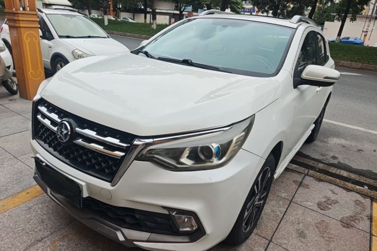 Used Venucia T70 2018 2.0L CVT Smart Enjoyment Version Guazi used car, China used car export, Used car for sale, Used  cars, Cheapest cars for sale