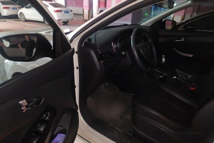Used Venucia T70 2018 2.0L CVT Smart Enjoyment Version Driver Seat
