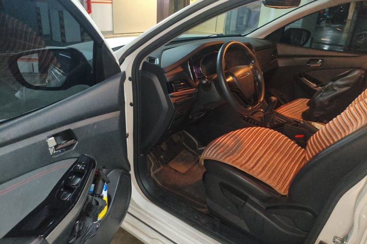 Used Venucia T70 2018 1.6L Manual Enjoyment Edition Driver Seat