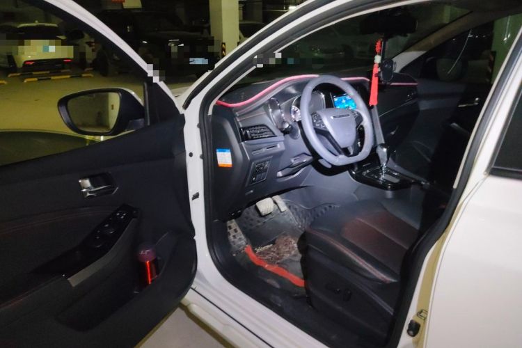 Used Venucia T70 2018 2.0L CVT Smart Enjoyment Version Driver Seat
