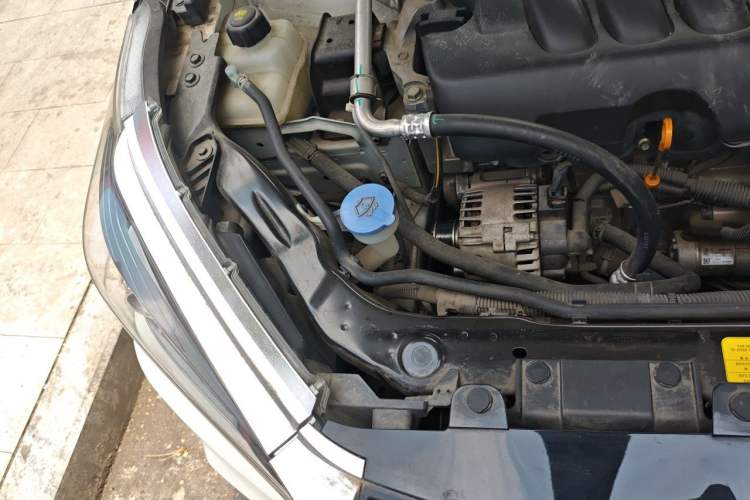 Used Venucia T70 2018 2.0L CVT Smart Enjoyment Version Engine Bay Right