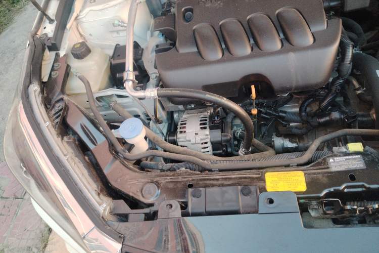 Used Venucia T70 2018 2.0L CVT Smart Edition Engine Bay Right
