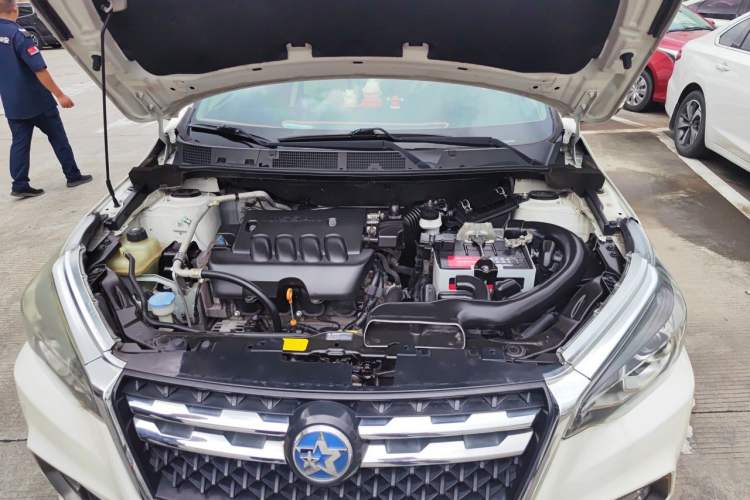 Used Venucia T70 2018 2.0L CVT Smart Enjoyment Version Engine Bay