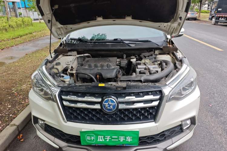 Used Venucia T70 2018 2.0L CVT Smart Enjoyment Version Engine Bay