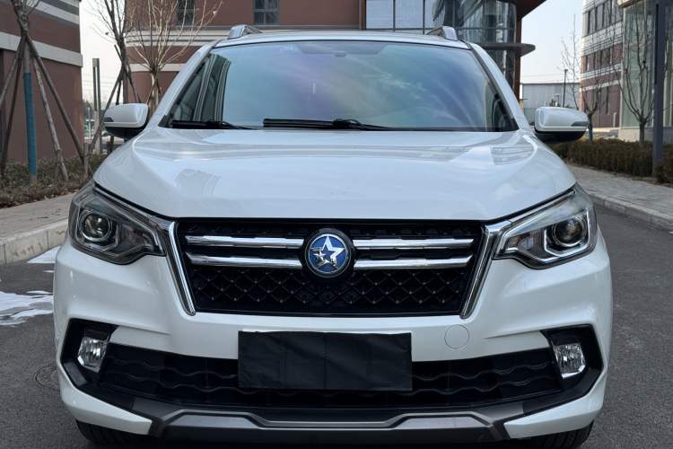 Used Venucia T70 2018 2.0L CVT Smart Enjoyment Version Exterior 1