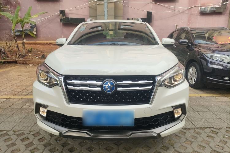 Used Venucia T70 2018 2.0L CVT Smart Enjoyment Version Exterior 1