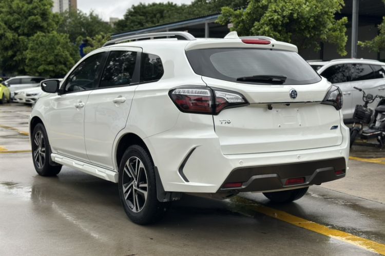 Used Venucia T70 2018 2.0L CVT Smart Enjoyment Version Exterior 6