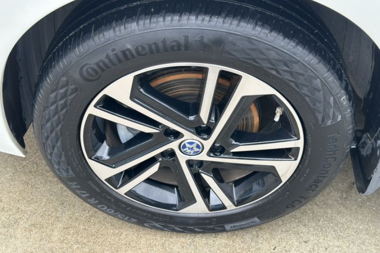 Used Venucia T70 2018 2.0L CVT Smart Enjoyment Version Exterior 8