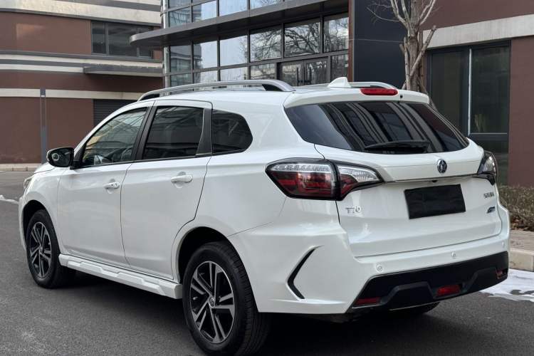 Used Venucia T70 2018 2.0L CVT Smart Enjoyment Version Exterior 8