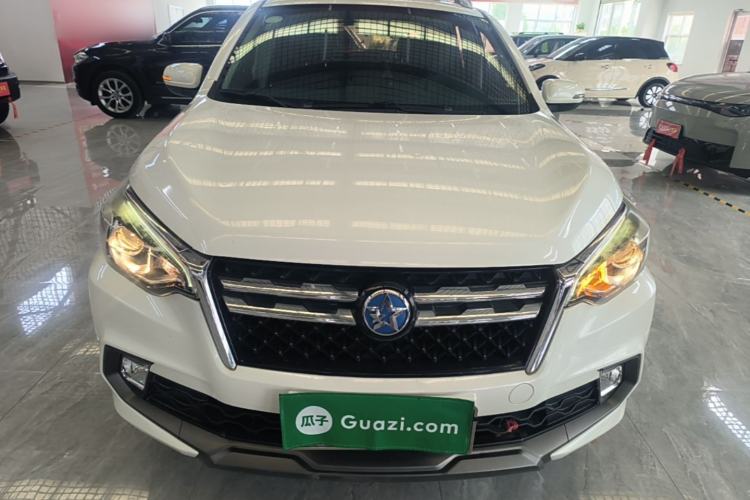 Used Venucia T70 2018 2.0L CVT Smart Enjoyment Version Front