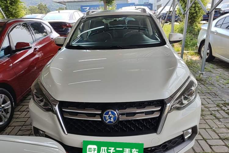 Used Venucia T70 2018 2.0L CVT Smart Enjoyment Version Front