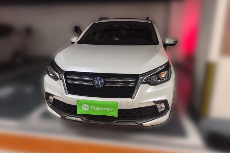 Used Venucia T70 2018 2.0L CVT Smart Enjoyment Version Front