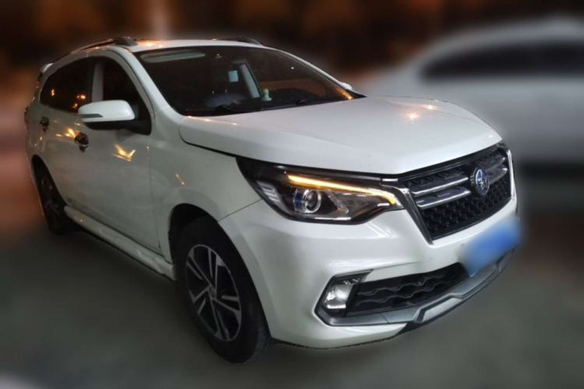 Used Venucia T70 2018 2.0L CVT Smart Enjoyment Version Front Right 45 Deg