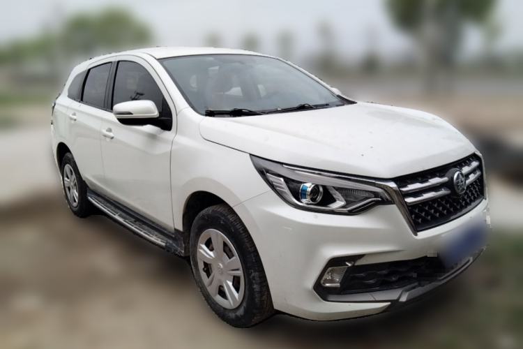 Used Venucia T70 2018 1.6L Manual Enjoyment Edition Front Right 45 Deg