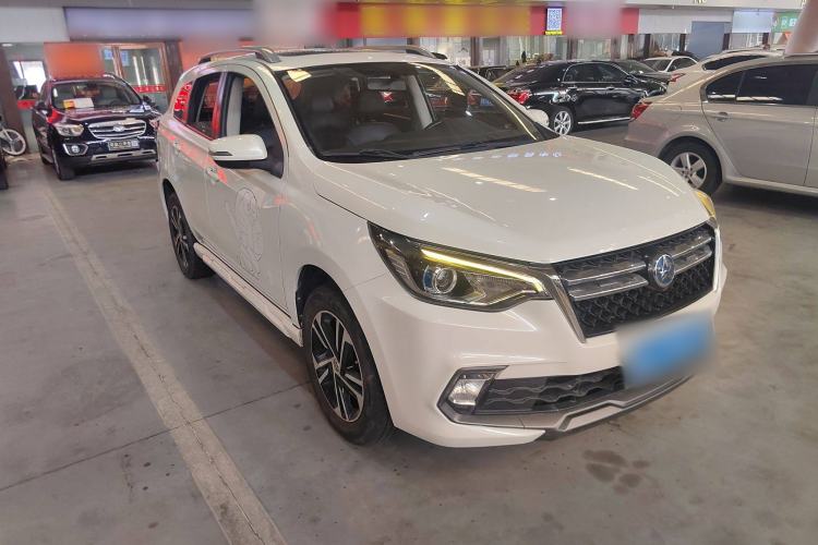 Used Venucia T70 2018 2.0L CVT Smart Enjoyment Version Front Right 45 Deg