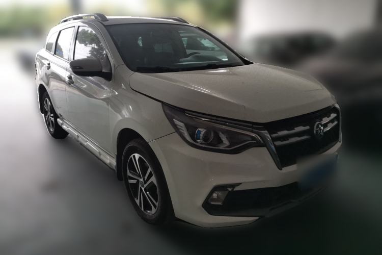 Used Venucia T70 2018 2.0L CVT Smart Enjoyment Version Front Right 45 Deg
