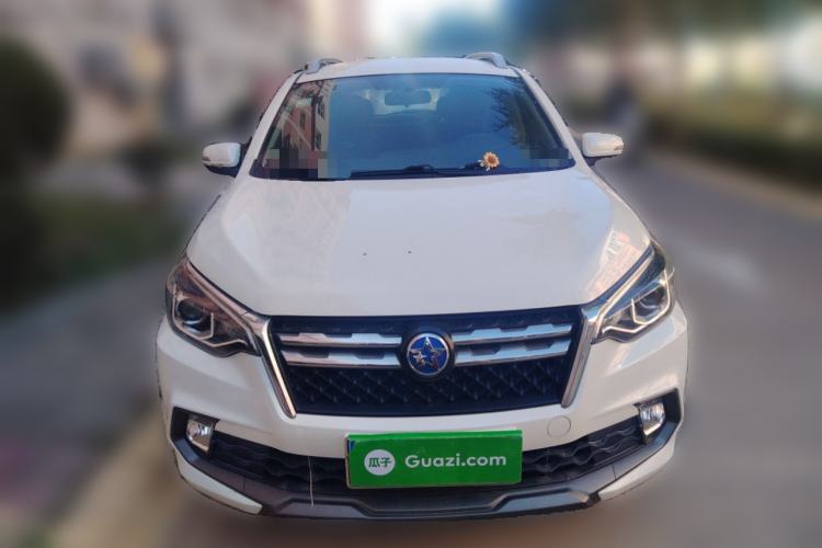 Used Venucia T70 2018 2.0L CVT Smart Edition Front