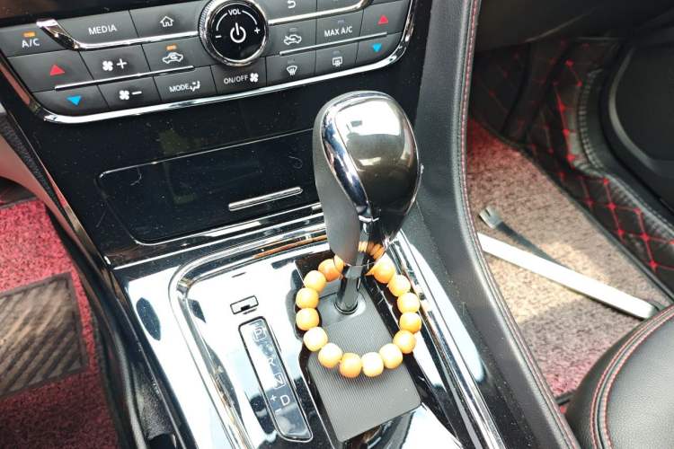 Used Venucia T70 2018 2.0L CVT Smart Enjoyment Version Gear Lever