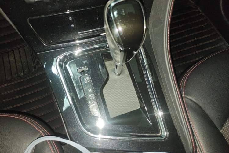 Used Venucia T70 2018 2.0L CVT Smart Enjoyment Version Gear Lever
