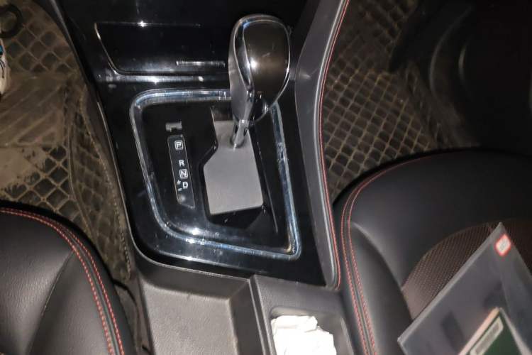 Used Venucia T70 2018 2.0L CVT Smart Enjoyment Version Gear Lever