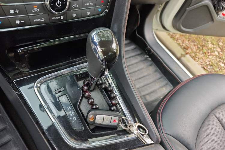 Used Venucia T70 2018 2.0L CVT Smart Enjoyment Version Gear Lever