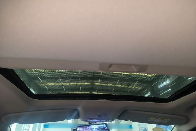 Used Venucia T70 2018 2.0L CVT Smart Enjoyment Version Headliner