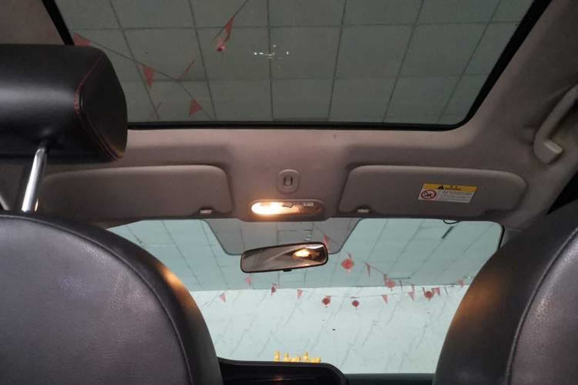Used Venucia T70 2018 2.0L CVT Smart Enjoyment Version Headliner