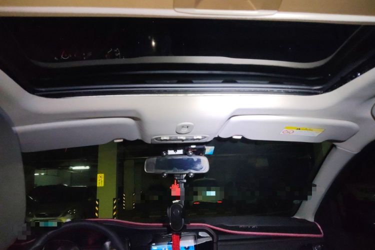 Used Venucia T70 2018 2.0L CVT Smart Enjoyment Version Headliner