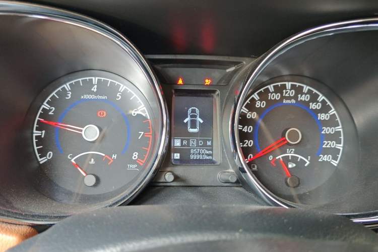 Used Venucia T70 2018 2.0L CVT Smart Enjoyment Sport Edition Instrument Cluster