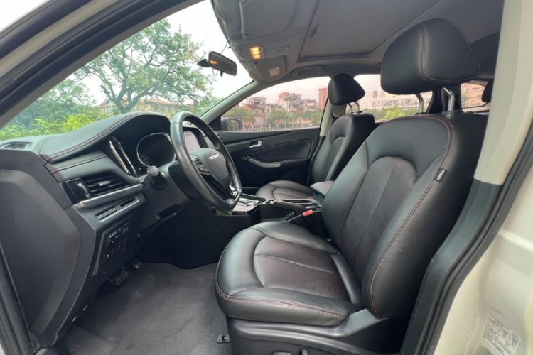 Used Venucia T70 2018 2.0L CVT Smart Enjoyment Version Interior 2