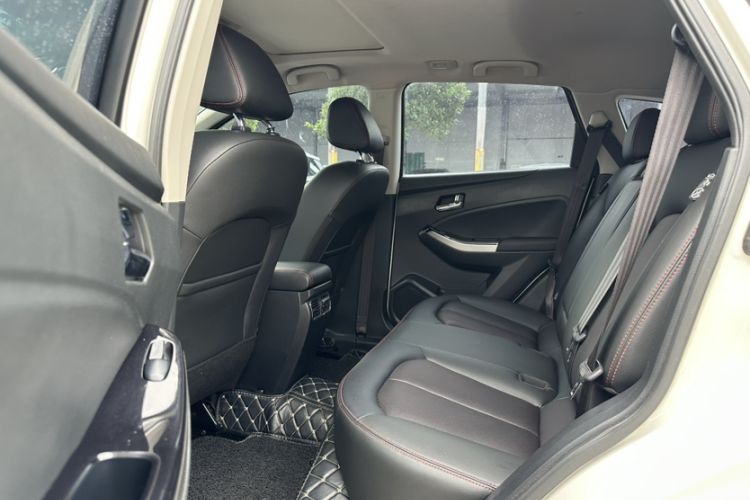 Used Venucia T70 2018 2.0L CVT Smart Enjoyment Version Interior 3