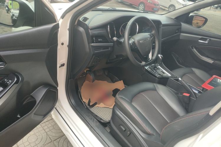 Used Venucia T70 2018 2.0L CVT Smart Enjoyment Version Interior 3