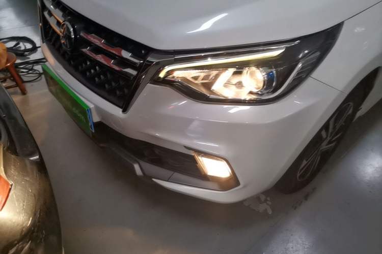 Used Venucia T70 2018 2.0L CVT Smart Enjoyment Version Left Front Headlight