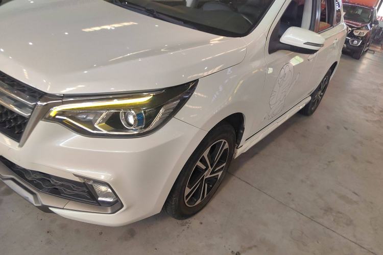 Used Venucia T70 2018 2.0L CVT Smart Enjoyment Version Left Front Headlight