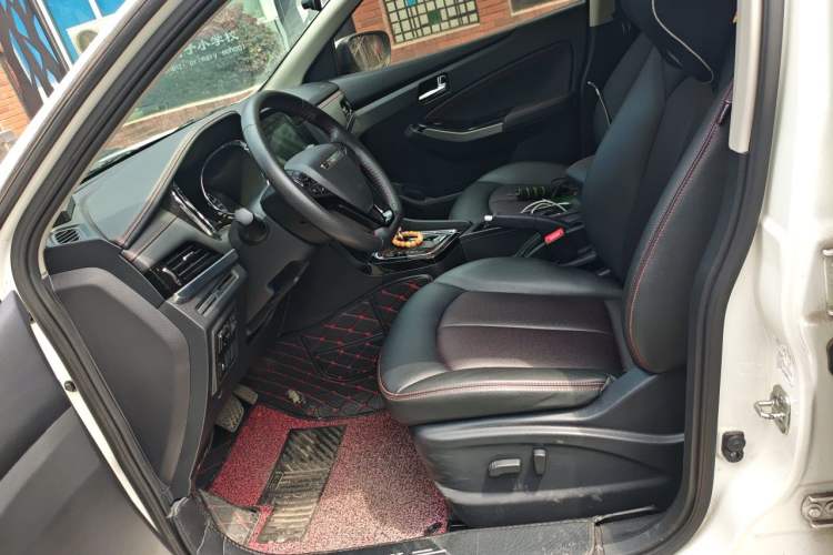 Used Venucia T70 2018 2.0L CVT Smart Enjoyment Version Left Front Seat