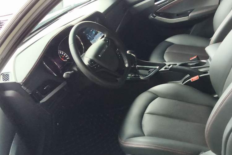 Used Venucia T70 2018 2.0L CVT Smart Enjoyment Version Left Front Seat
