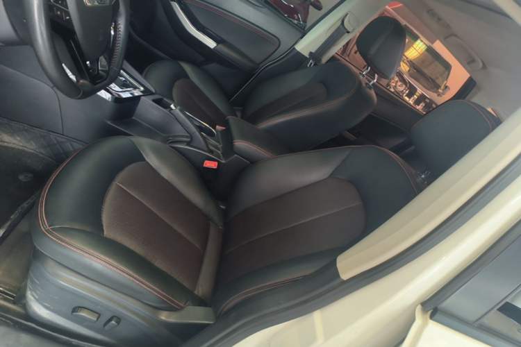 Used Venucia T70 2018 2.0L CVT Smart Enjoyment Version Left Front Seat