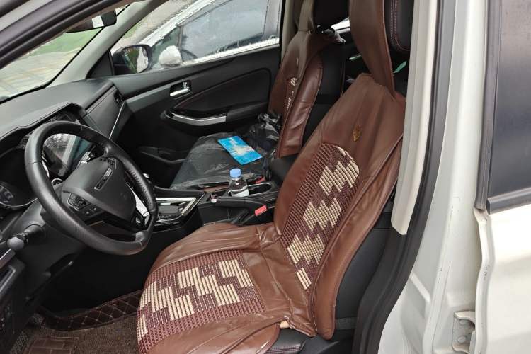 Used Venucia T70 2018 2.0L CVT Smart Enjoyment Version Left Front Seat