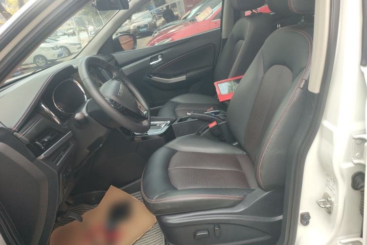 Used Venucia T70 2018 2.0L CVT Smart Enjoyment Version Left Front Seat