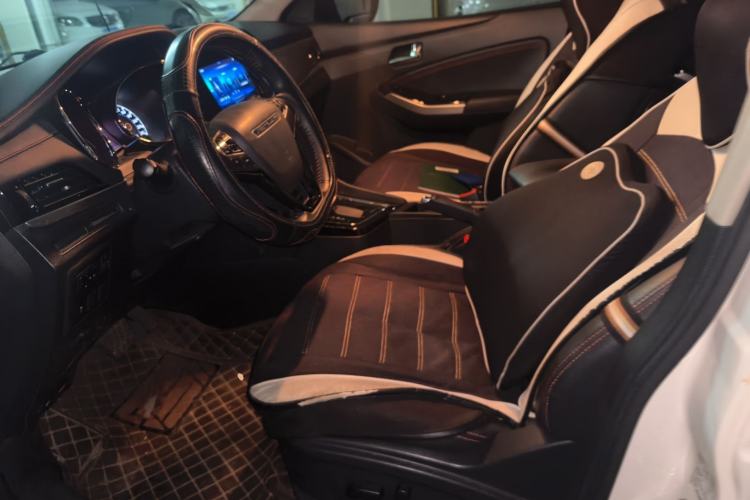Used Venucia T70 2018 2.0L CVT Smart Enjoyment Version Left Front Seat